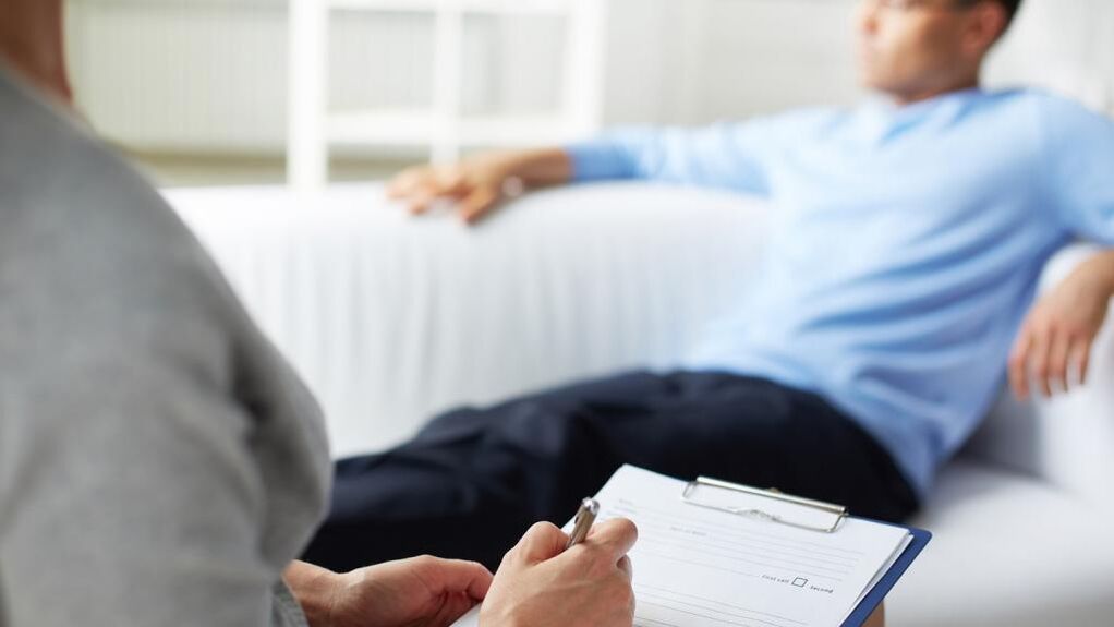 Un appel d'un médecin avec un fort refus de fumée